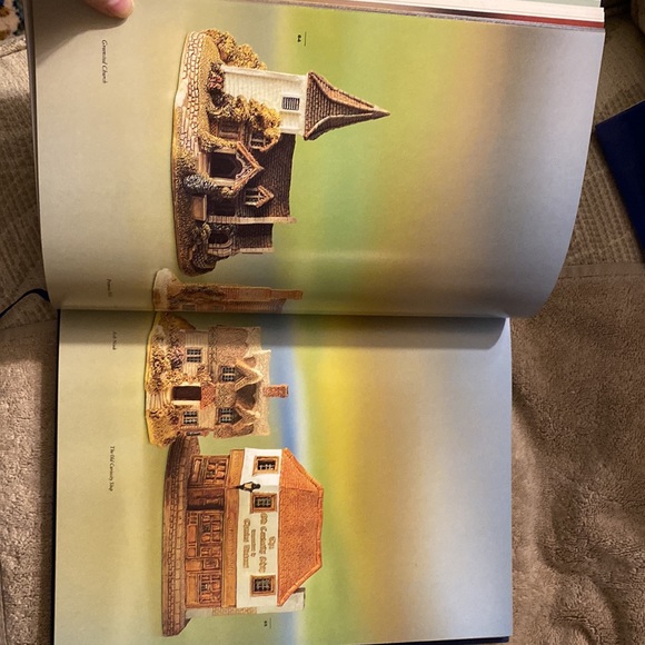 Bundle “The Cottages of Lilliput Lane” with Hardcover Dust Jacket & Stationery! - Picture 8 of 16